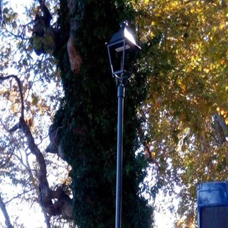 How does track lighting work?